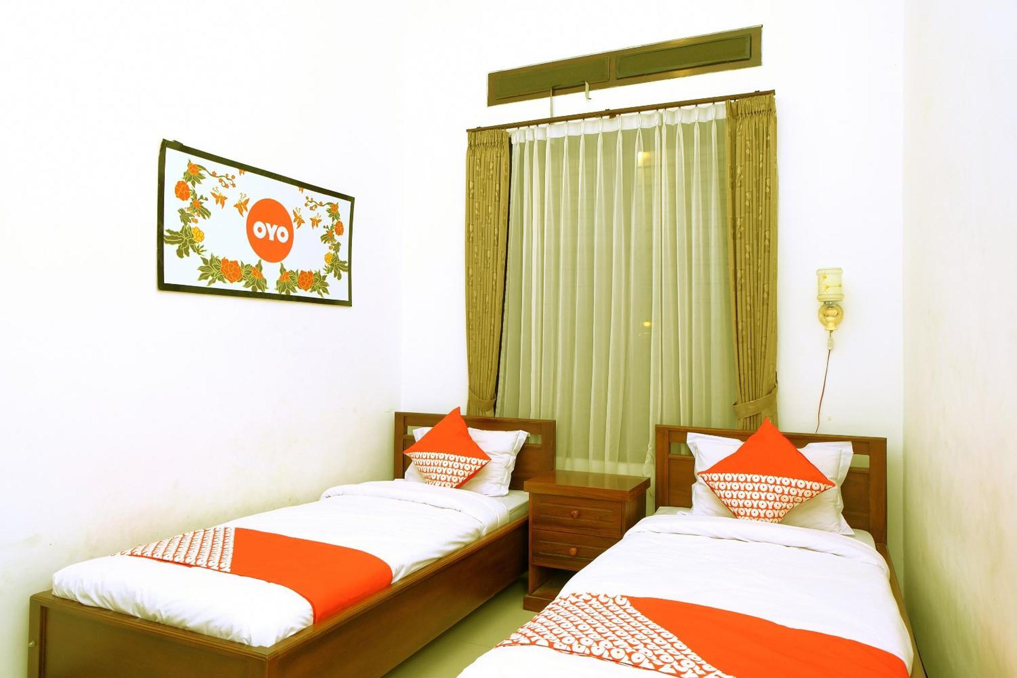 Oyo 350 D' Maktab Homestay Syariah Malang Exterior photo