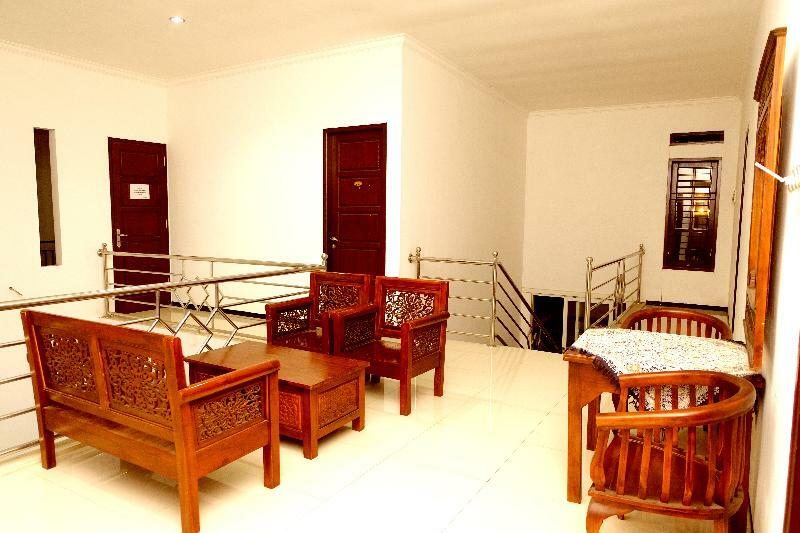 Oyo 350 D' Maktab Homestay Syariah Malang Exterior photo