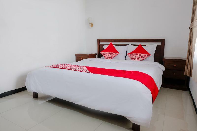 Oyo 350 D' Maktab Homestay Syariah Malang Exterior photo