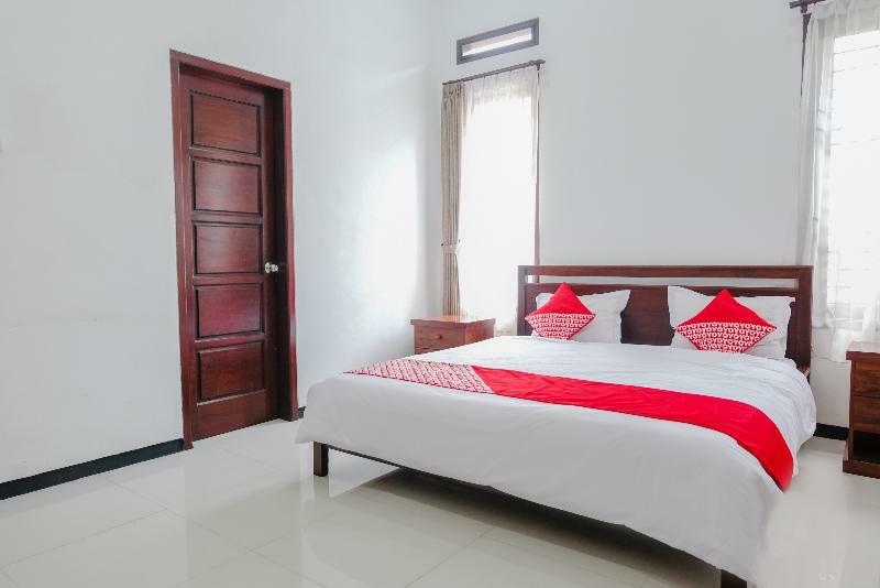 Oyo 350 D' Maktab Homestay Syariah Malang Exterior photo